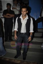 Salman Khan at Arbaaz Khan Bday Bash in Olive, Bandra, Mumbai on 3rd Aug 2011 (35).JPG
